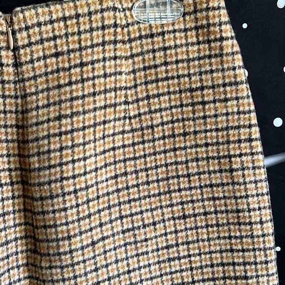 Plaid Mini Skirt - Picture 4 of 7